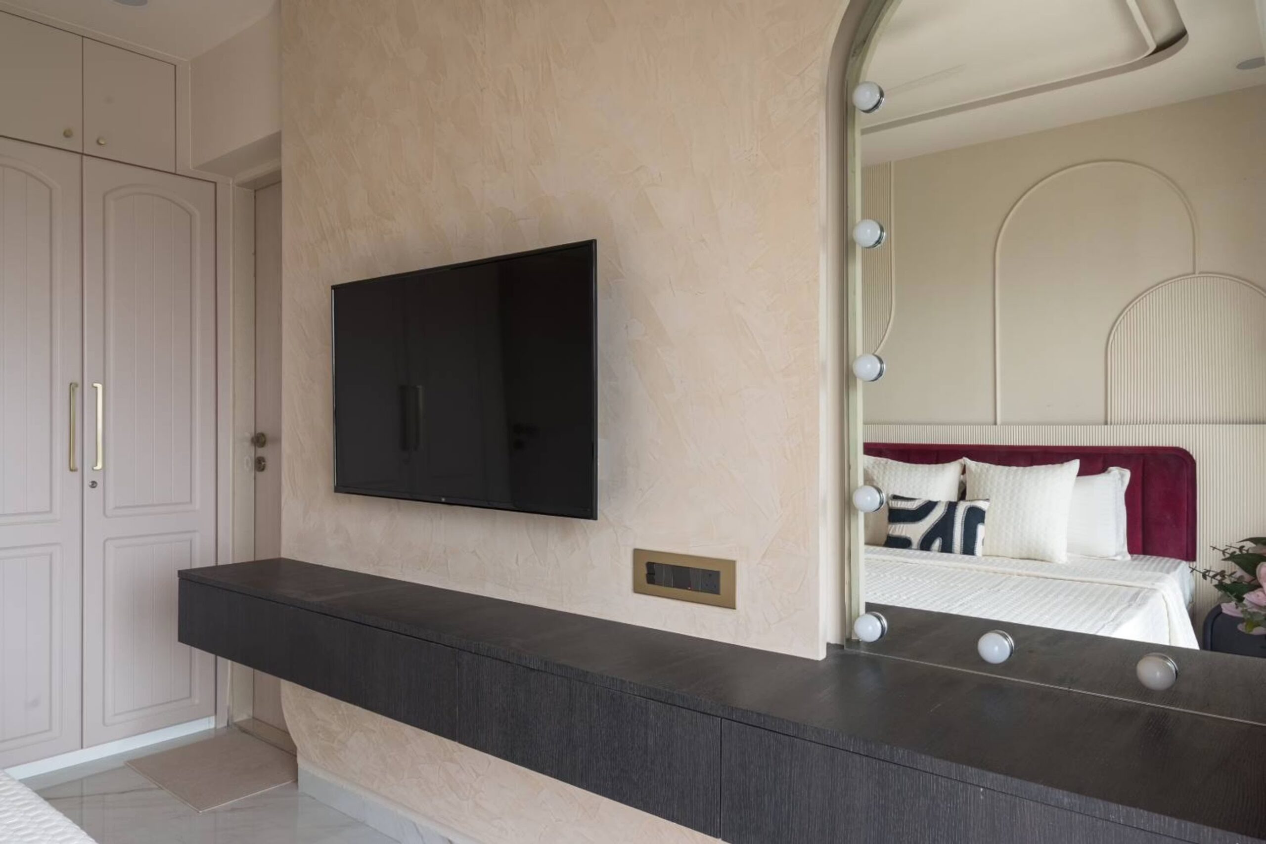 imgi_31_mbr-tv-1752559758-oMFrI