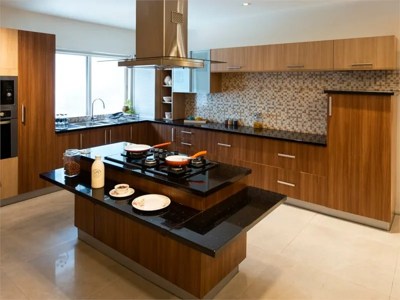 imgi_75_woody-touch-l-shaped-island-kitchen